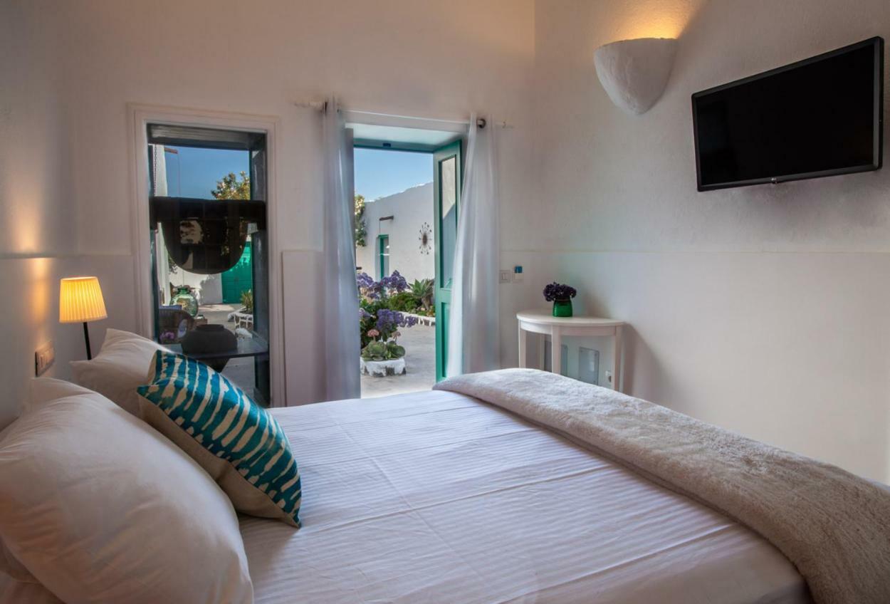 Los Lirios Hotel Rural - Adults Only Tías Eksteriør bilde